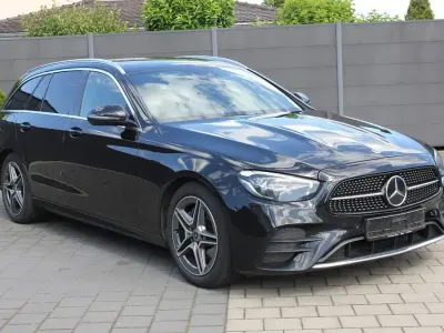 Gebraucht Mercedes E220 AMG line 200 PS (147 kW) 2022 Schwarz Limousine
