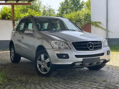 Gebraucht Mercedes ML350 272 PS (200 kW) 2005 Silber SUV