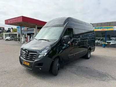 Gebraucht Opel Movano 163 PS (119 kW) 2020 Schwarz Limousine