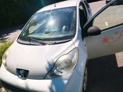 Gebraucht Peugeot 107 68 PS (50 kW) 2009 Weiß Kleinwagen