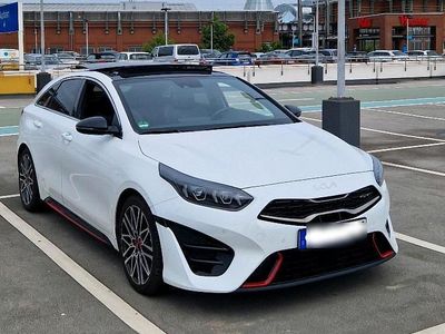 Gebraucht Kia ProCeed Comfort 204 PS (150 kW) 2022 Weiß Kombi