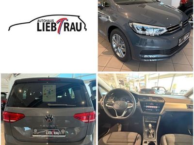 Gebraucht VW Touran Comfortline 150 PS (110 kW) 2025 Grau Van / Kleinbus