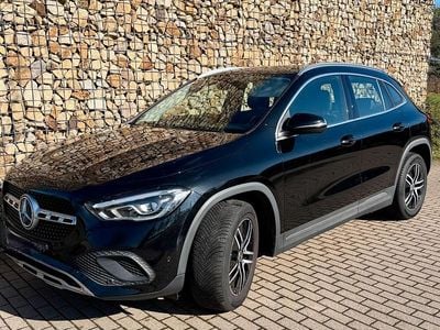 Gebraucht Mercedes GLA200 163 PS (119 kW) 2020 Schwarz SUV