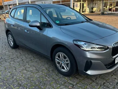 Gebraucht BMW 218 Active Tourer 150 PS (110 kW) 2023 Grau Van / Kleinbus
