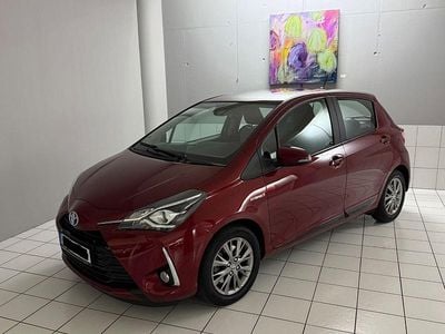 Gebraucht Toyota Yaris Hybrid Comfort 101 PS (74 kW) 2017 Rot Kleinwagen
