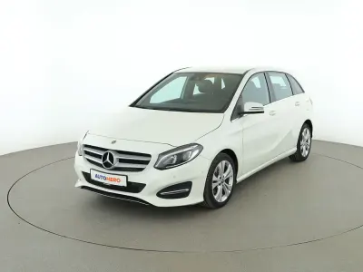 Gebraucht Mercedes B200 Urban 156 PS (114 kW) 2017 Weiß Kleinwagen