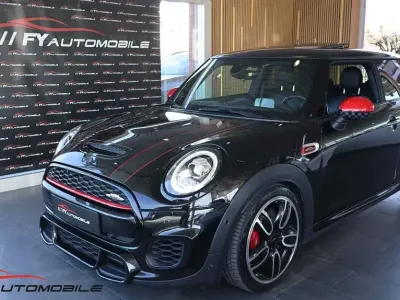 Gebraucht Mini John Cooper Works 231 PS (169 kW) 2019 Schwarz Kleinwagen