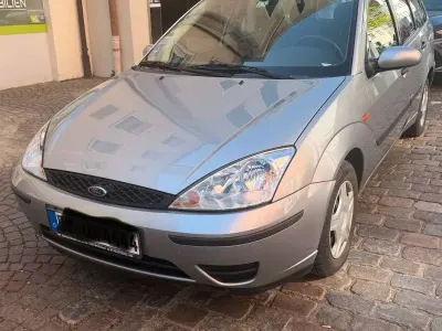 Gebraucht Ford Focus 75 PS (55 kW) 2002 Grau Kombi