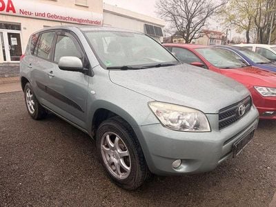Usata Toyota RAV4 Executive 152 CV (111 kW) 2006 Verde SUV