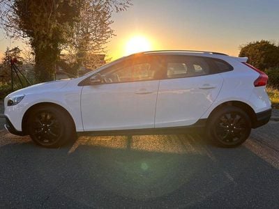 Gebraucht Volvo V40 CC 152 PS (111 kW) 2017 Weiß Kombi
