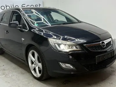 Gebraucht Opel Astra Sport 179 PS (131 kW) 2011 Schwarz Kombi