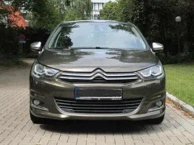 Gebraucht Citroën C4 Start 99 PS (72 kW) 2015 Braun Limousine