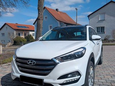 Gebraucht Hyundai Tucson Style 116 PS (85 kW) 2016 Weiß SUV