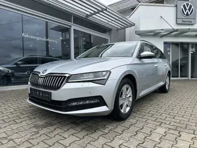 Gebraucht Skoda Superb Style 150 PS (110 kW) 2020 Silber Kombi