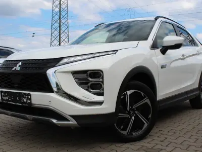 Używany Mitsubishi Eclipse Cross Plus 188 KM (138 kW) 2022 Biały SUV