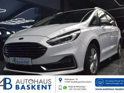 Gebraucht Ford S-MAX Titanium 190 PS (139 kW) 2022 Weiß Van / Kleinbus