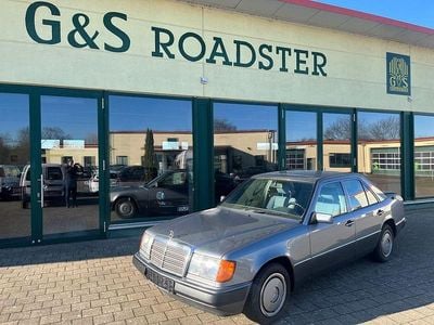 Gebraucht Mercedes 200 75 PS (55 kW) 1992 Grau Limousine