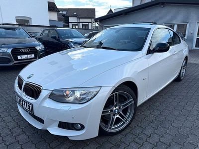 Weiß Gebraucht 2013 BMW 330 M Sport Coupé | 20.900 € (Fairer Preis)