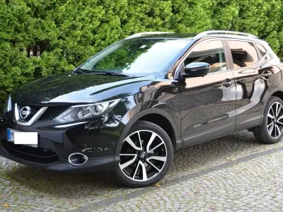 Gebraucht Nissan Qashqai Tekna 163 PS (119 kW) 2015 Schwarz SUV