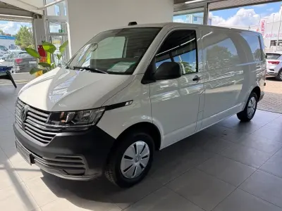 Gebraucht VW Transporter 110 PS (80 kW) 2023 Candyweiss Van