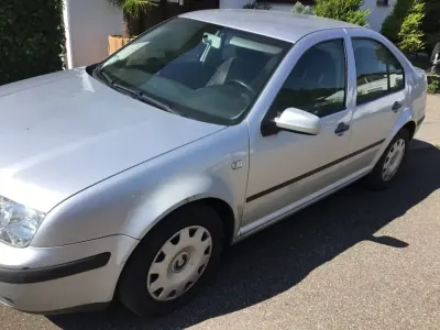 Gebraucht VW Bora Basis 110 PS (80 kW) 2003 Silber Limousine