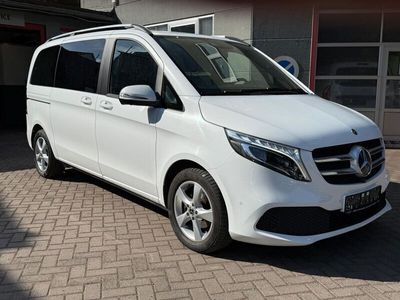 Mercedes V220