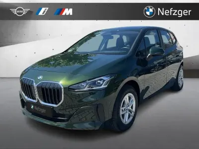 Gebraucht BMW 220 Active Tourer Sport Line 156 PS (114 kW) 2023 Gruen Van / Kleinbus