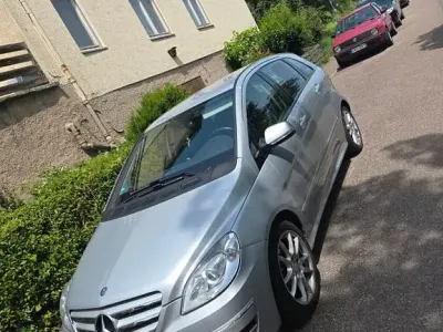Gebraucht Mercedes B170 116 PS (85 kW) 2008 Silber Van / Kleinbus