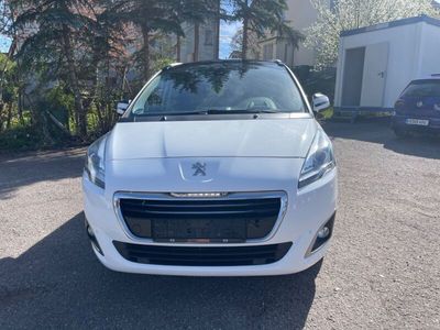 gebraucht Peugeot 5008 Allure*Klima*Head-UP*Pano*7-Sitzer*Alu!!