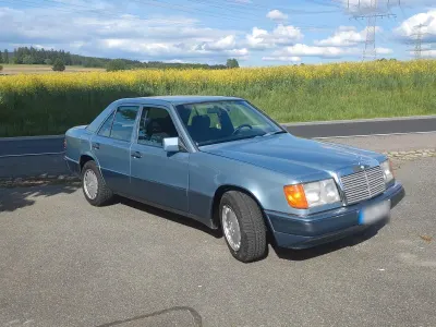 Gebraucht Mercedes E230 132 PS (97 kW) 1990 Limousine