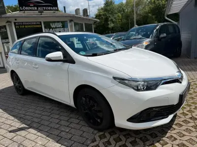 Gebraucht Toyota Auris Touring Sports Cool 99 PS (72 kW) 2016 Weiß Kombi