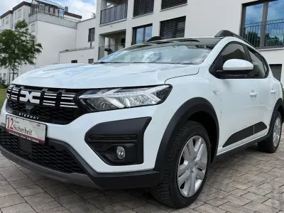 Gebraucht Dacia Sandero Expression 91 PS (66 kW) 2023 Weiß SUV