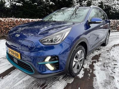 Blau Gebraucht 2020 Kia e-Niro SUV | 17.900 € (Etwas zu teuer)