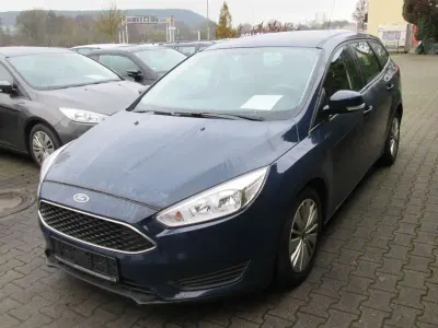 Gebraucht Ford Focus Trend 120 PS (88 kW) 2015 Blazerblau Kombi