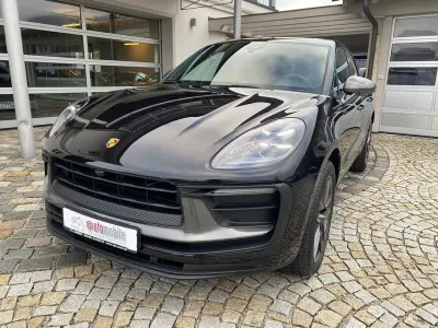 Gebraucht Porsche Macan 265 PS (194 kW) 2022 Schwarz SUV