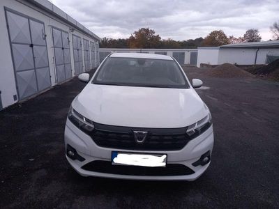 Gebraucht Dacia Logan 92 PS (67 kW) 2022 Weiß Limousine