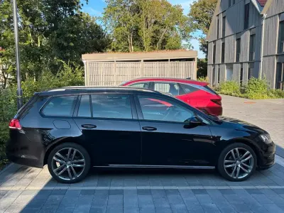 Gebraucht VW Golf VII R-line 150 PS (110 kW) 2014 Schwarz Kombi