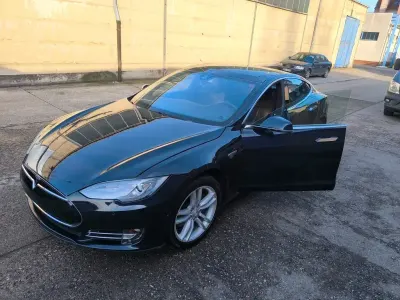 Gebraucht Tesla Model S 269 kW (367 PS) 2015 Blau Kleinwagen
