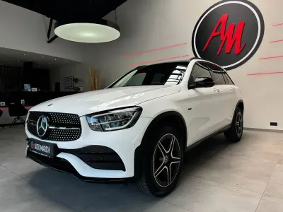 Gebraucht Mercedes GLC300e AMG line 306 PS (225 kW) 2021 Weiß SUV
