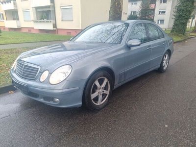Mercedes E200