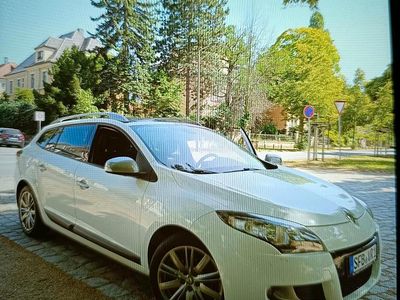Gebraucht Renault Mégane 131 PS (96 kW) 2010 Weiß Limousine