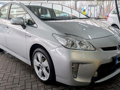 Silber Gebraucht 2015 Toyota Prius Limousine | 11.900 € (Superpreis)