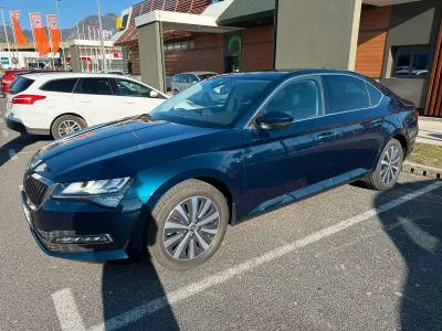 Gebraucht Skoda Superb Style 200 PS (147 kW) 2022 Blau Limousine