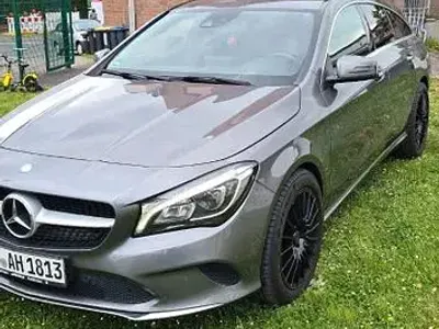 Gebraucht Mercedes CLA220 Shooting Brake 177 PS (130 kW) 2016 Grau Kombi