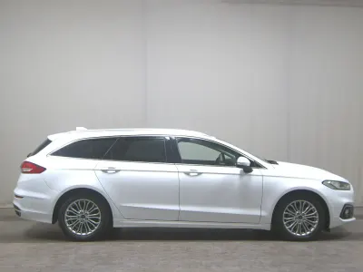 Usado Ford Mondeo Titanium 190 CV (139 kW) 2022 Blanco Familiar
