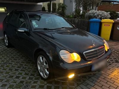 Gebraucht Mercedes C180 129 PS (94 kW) 2001 Blau Kombi