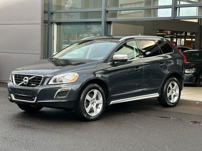 gebraucht Volvo XC60 R-Design AWD/AUT./NAVI/SCHIEB./SHZG.