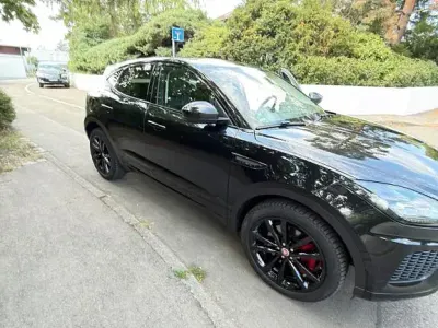 Gebraucht Jaguar E-Pace R-Dynamic 179 PS (131 kW) 2019 Schwarz SUV