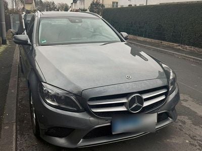 Grau Gebraucht 2020 Mercedes C220 Kombi | 29.490 € (Fairer Preis)