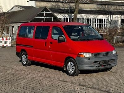 Gebraucht Toyota HiAce 144 PS (105 kW) 2002 Rot Van / Kleinbus